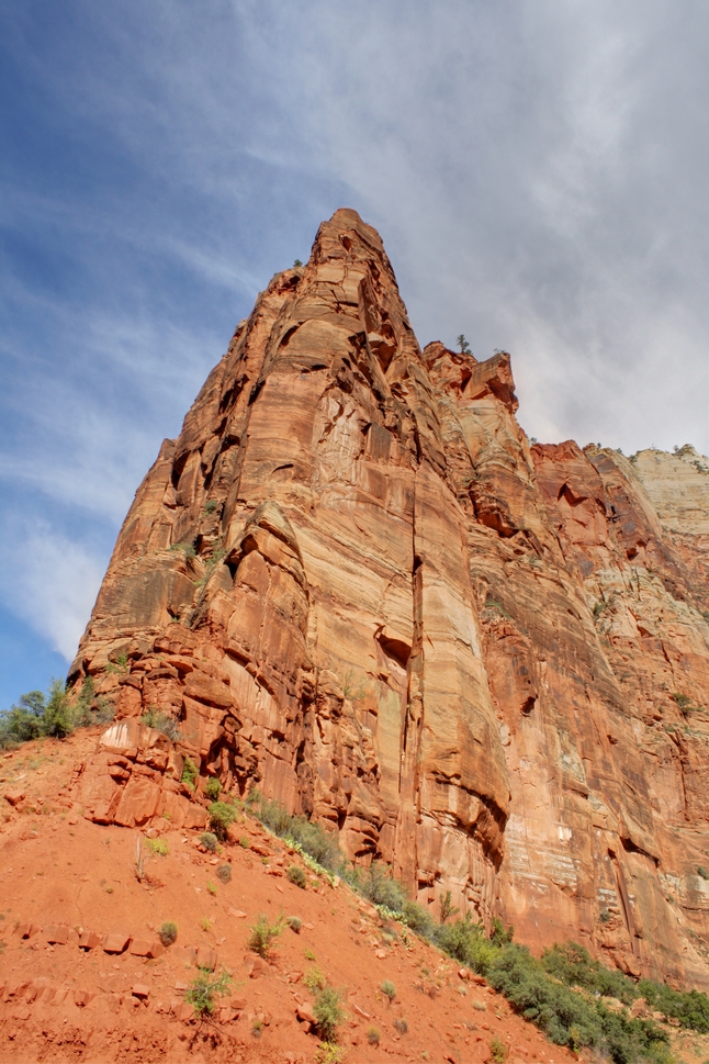 zion red rock cliffs